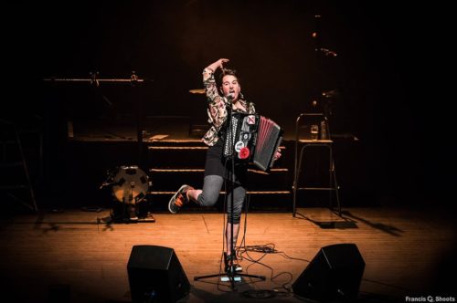 Émeline Tout Court (BE) en concert à la Bretelle, Genève